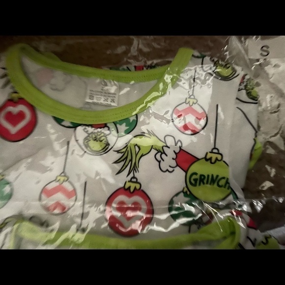 GRINCH Christmas girl pajamas set - Picture 4 of 8